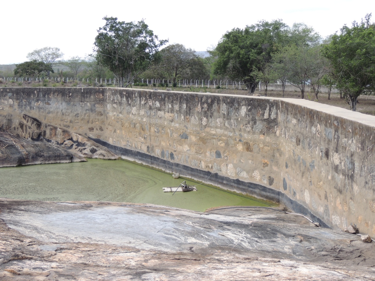 Foto do Tanque de Pedra